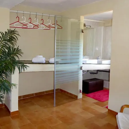 Hostel B&B Lasnavillasmm *