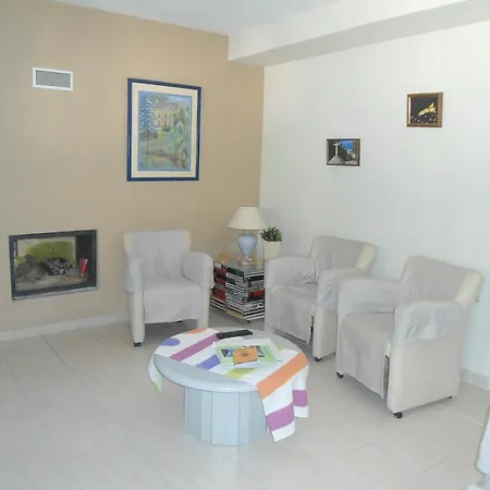 Hostal Lasnavillasmm *